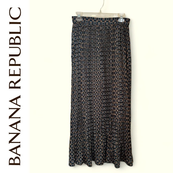 BANANA REPUBLIC MAXI SKIRT. OCTAGON PATTERN. LINED, SOFT, PLEATED SKIRT. NWT - Picture 13 of 15